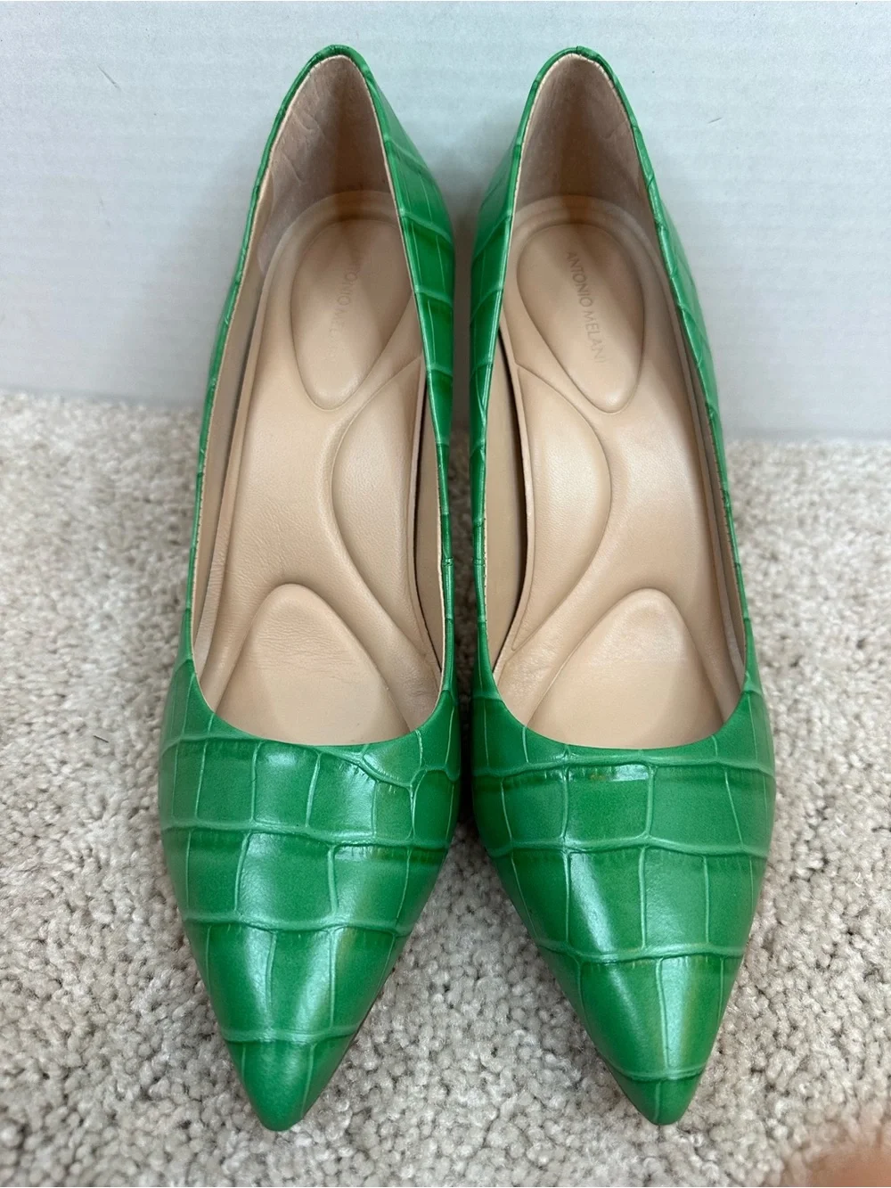 pointed toe